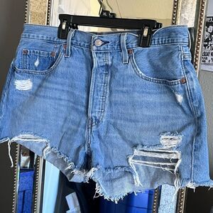 Ladies Levis 501 denim cutoff shorts size 32W